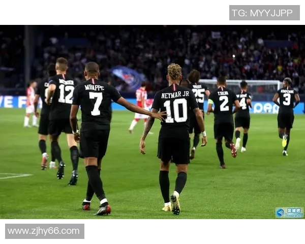 深圳足球队领跑最新耐力排行榜前十名球队分析与展望 深圳足球队领跑最新耐力排行榜前十名球队分析与展望